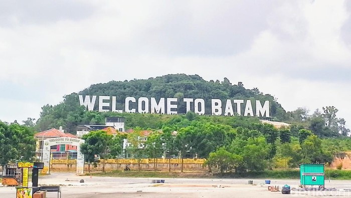 Debunking the Batam Myth: Digitalization & Bonded Logistics Centers (PLB) as Smart Strategies to Cut Ship Component Import–Export Costs